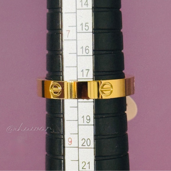 18K Gold Plated Gold Love Screw Ring Size 8 - Picture 5 of 5